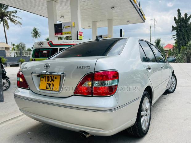 Toyota Brevis 2005 Silver