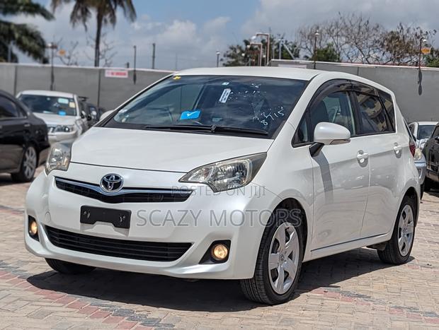 Toyota Ractis 2013 Off white