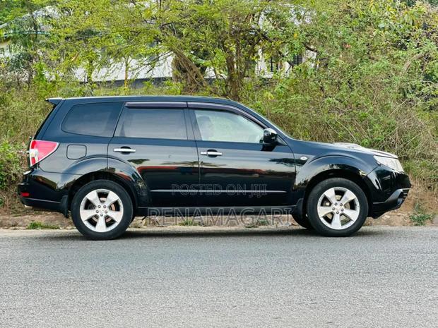 Subaru Forester 2010 Black
