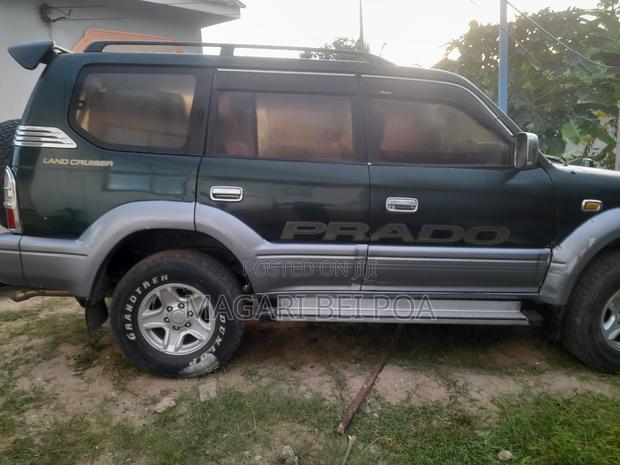 Toyota Land Cruiser Prado 2001 Green