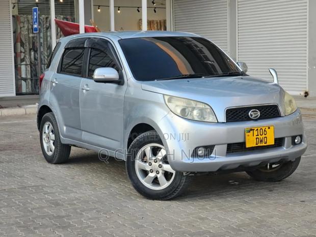 Toyota Rush 2006 Silver