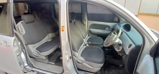Toyota Sienta 2007 Silver