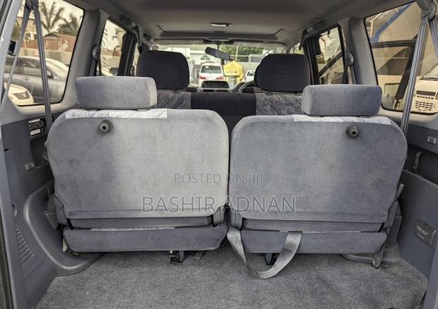 Toyota Land Cruiser Prado 2.7 16V 5dr 2000 Silver
