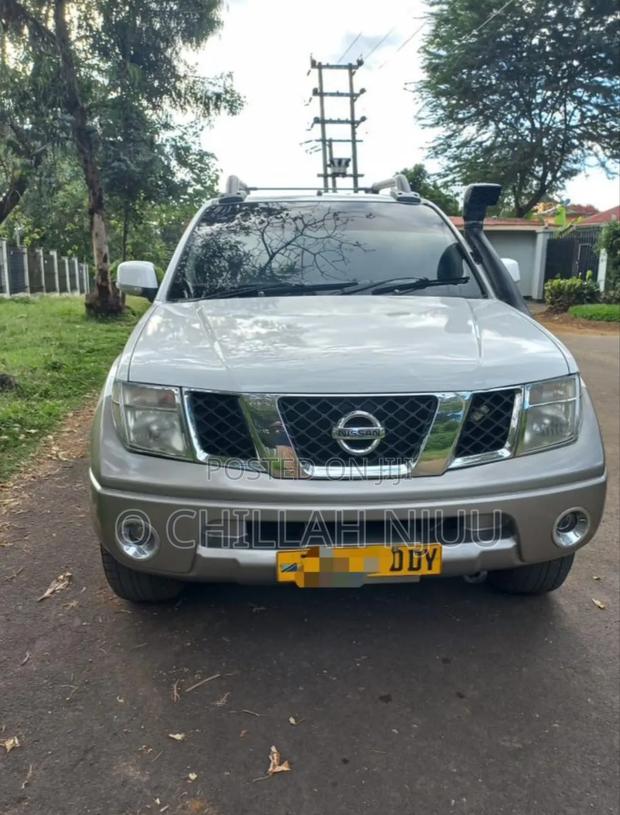 Nissan Navara 2008 White