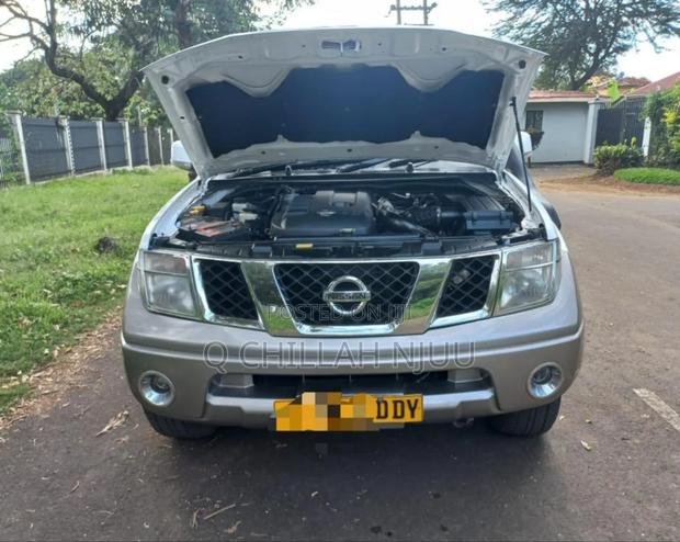 Nissan Navara 2008 White