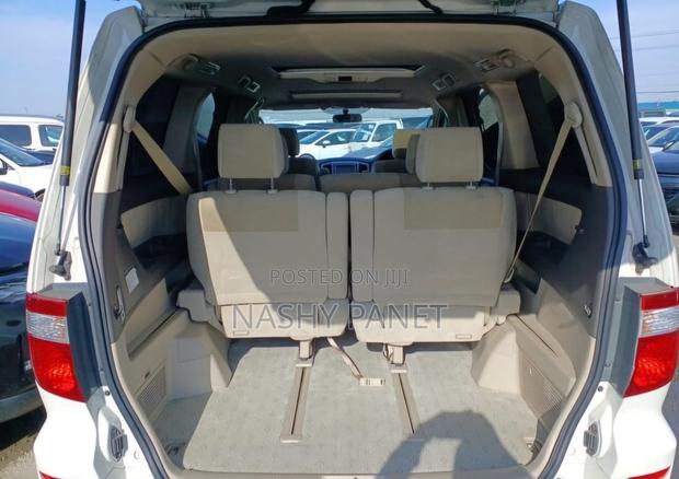 Toyota Alphard 2.4 Petrol FWD 2005 White