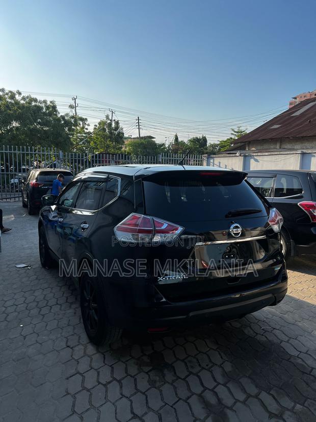 Nissan X-Trail 2.0 Petrol FWD 2014 Black