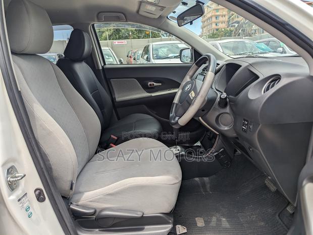 Toyota IST 2009 Off white