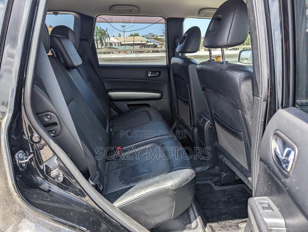 Nissan X-Trail 2012 Black
