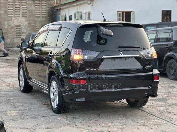 Mitsubishi Outlander XLS 2011 Black