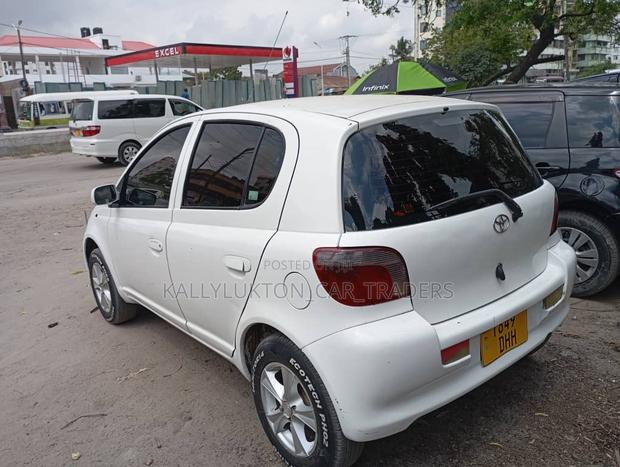 Toyota Vitz 2003 White