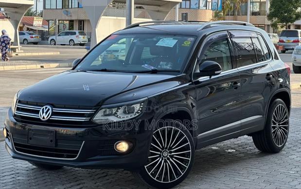 Volkswagen Tiguan 2012 Black