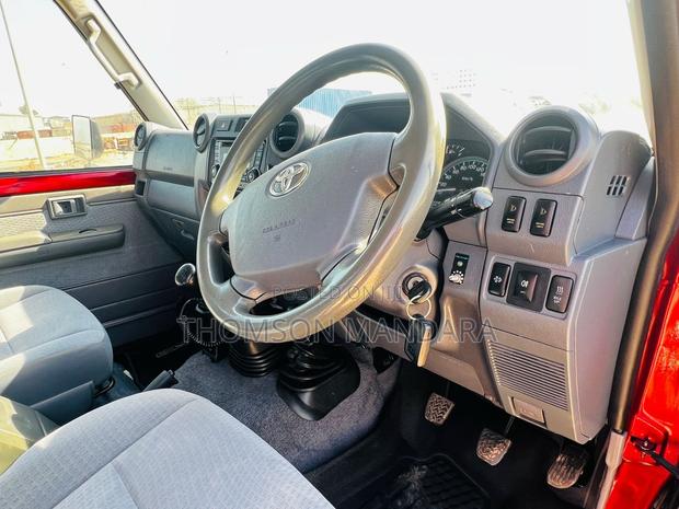 Toyota Land Cruiser 2017 Burgundy