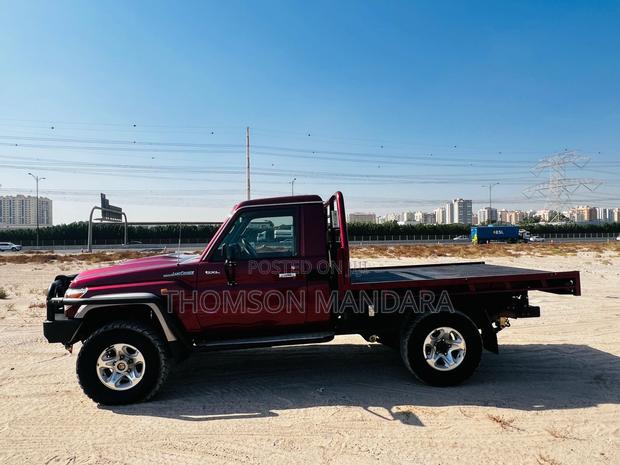 Toyota Land Cruiser 2017 Burgundy