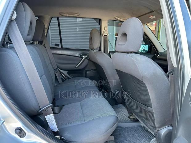 Toyota RAV4 2005 Silver