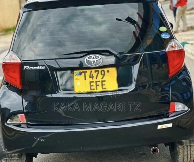 Toyota Ractis 2012 Black