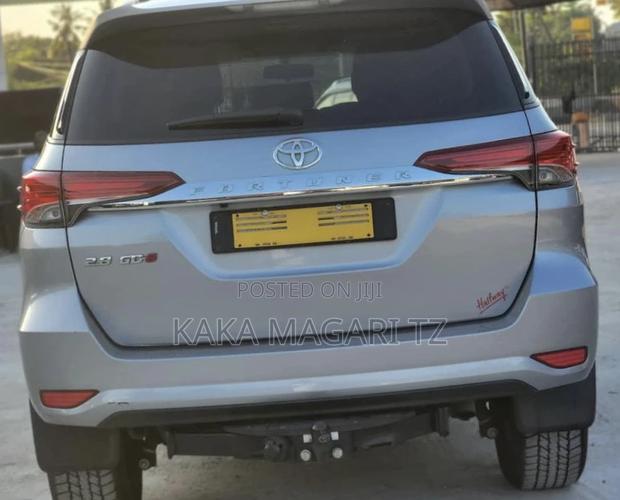 Toyota Fortuner 2017 Silver