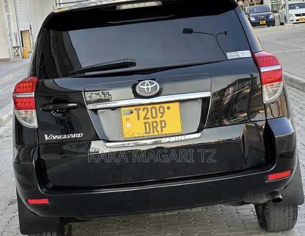 Toyota Vanguard 2006 Black