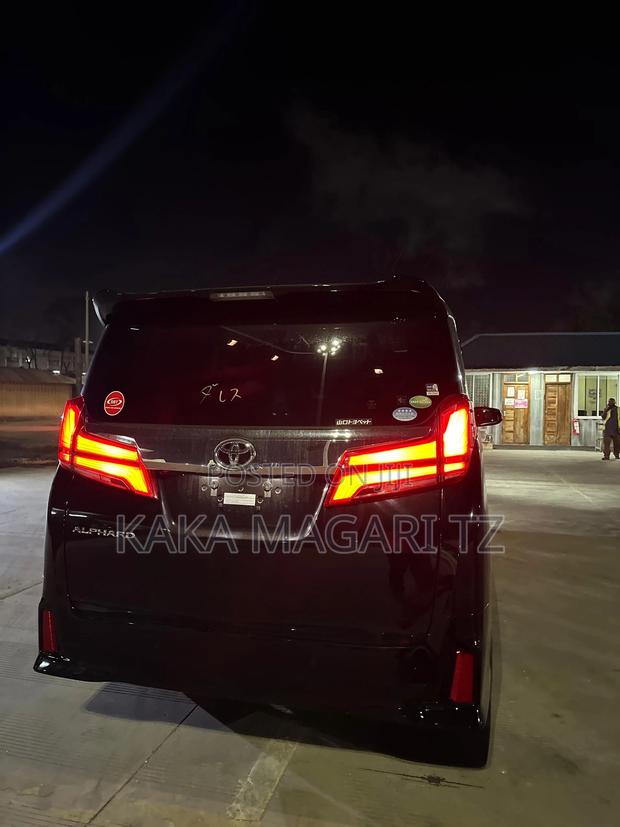 Toyota Alphard 2018 Black