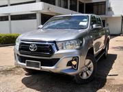 Toyota Hilux 2018 Silver for sale