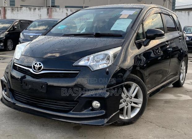 Toyota Ractis 1.5 FWD 2011 Black