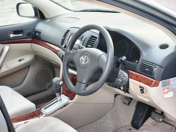 Toyota Premio 1.5 FWD 2004 Green