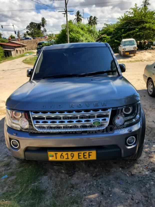 Land Rover Discovery 2010 Gray