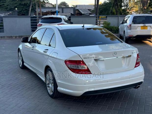 Mercedes-Benz C200 2009 White