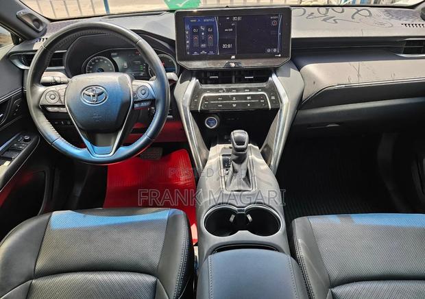 Toyota Harrier 2.5 Hybrid 2021 Black