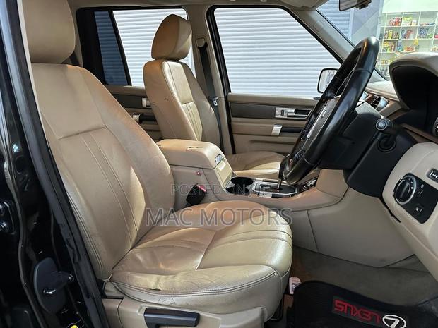 Land Rover Discovery 2010 Black