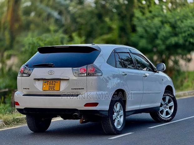 Toyota Harrier 2.4 2004 White