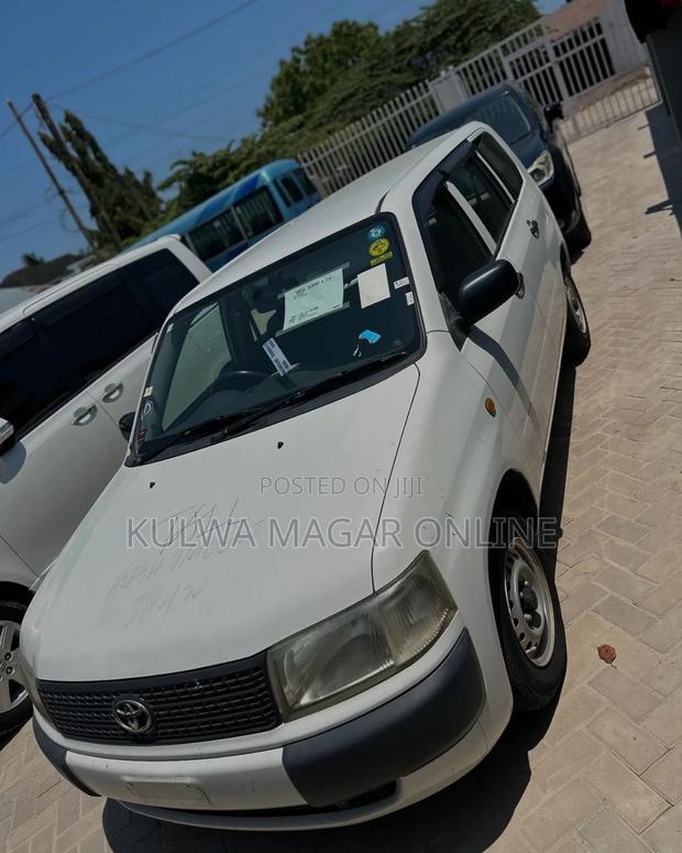 Toyota Probox 2005 White