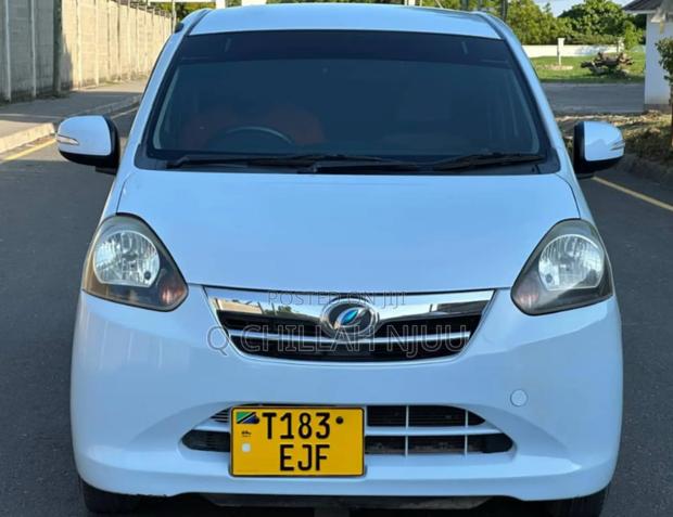 Daihatsu Mira 2011 White