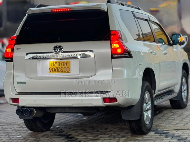 Toyota Land Cruiser Prado 2.8 2018 White