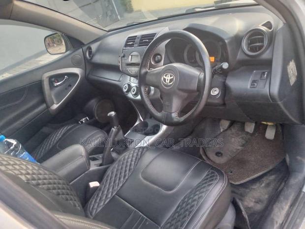 Toyota RAV4 2009 Silver