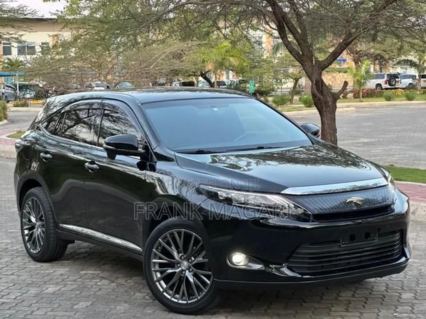 Toyota Harrier 2.0 4WD 2015 Black