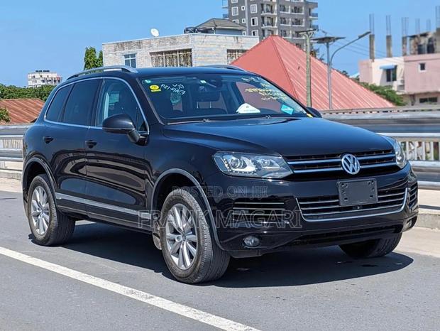 Volkswagen Touareg 2012 Black