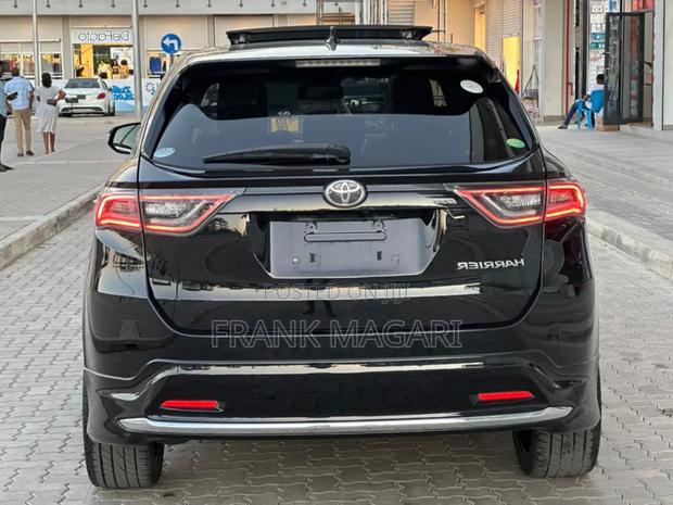 Toyota Harrier 2.0 4WD 2014 Black