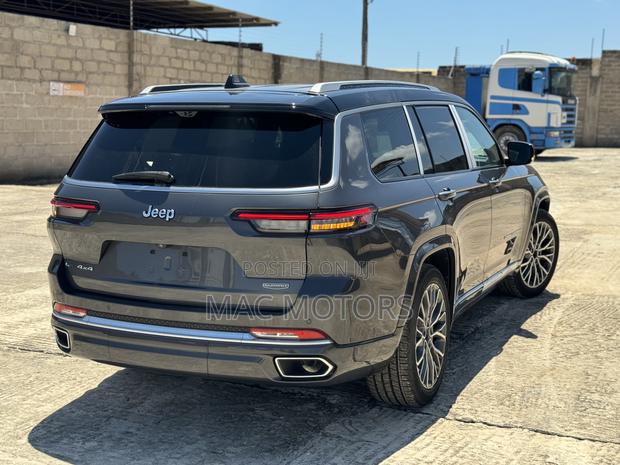 New Jeep Grand Cherokee Summit Reserve 4x4 2023 Gray