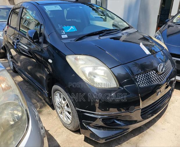 Toyota Vitz 2006 Black