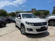 Volkswagen Touareg 2012 White for sale