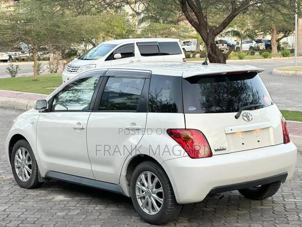 Toyota IST 2004 White