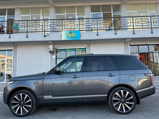 Land Rover Range Rover Vogue 2015 Gray