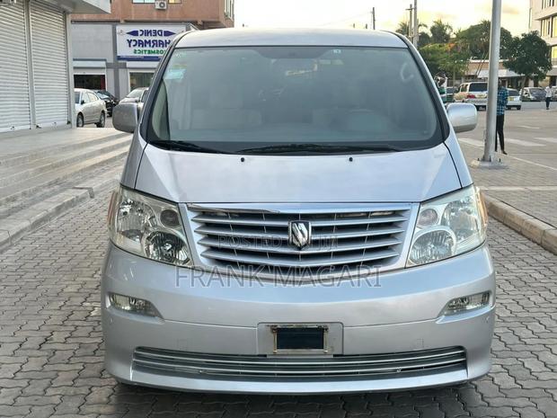 Toyota Alphard 2005 Silver