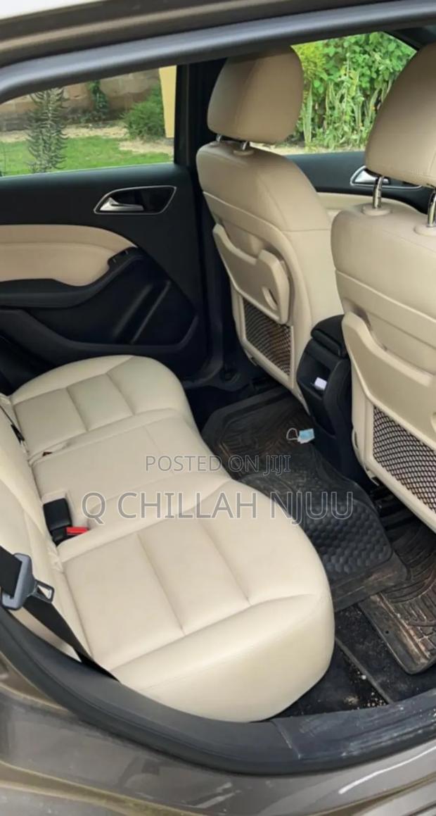 Mercedes-Benz B-Class 2010 Gray
