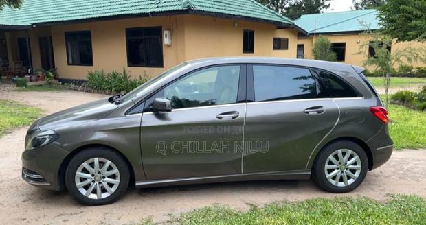 Mercedes-Benz B-Class 2010 Gray