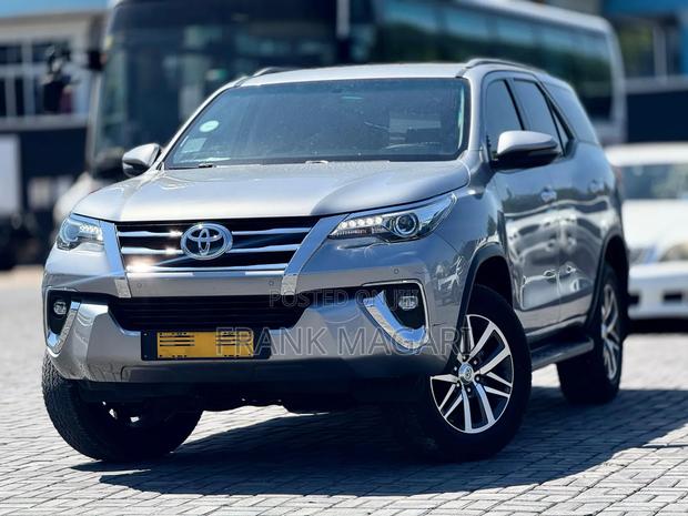 Toyota Fortuner 2.8 D AWD 2017 Silver