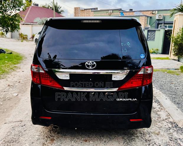 Toyota Alphard 2.4 Petrol FWD 2009 Black