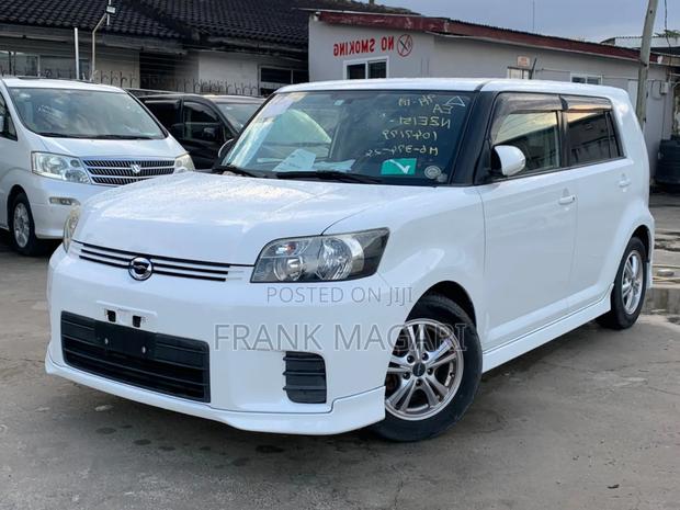Toyota Corolla Rumion Hatchback 1.5 FWD 2008 White