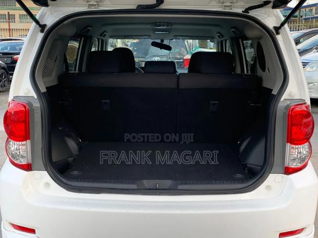 Toyota Corolla Rumion Hatchback 1.5 FWD 2008 White